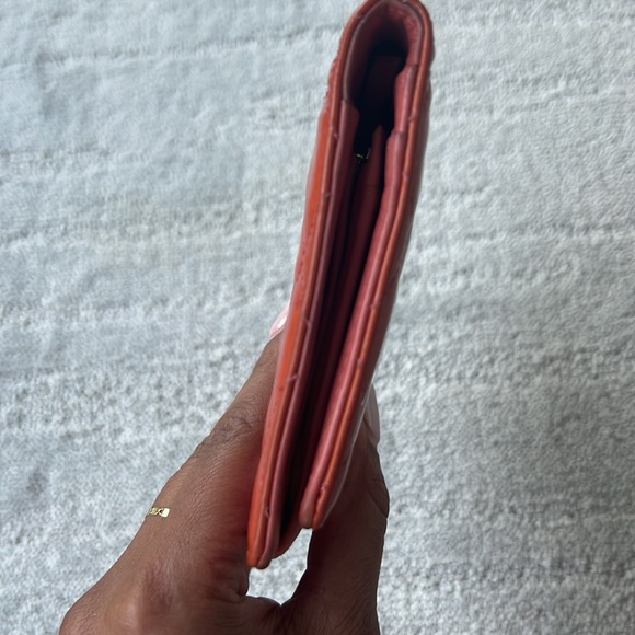 AUTHENTIC Red patent Chanel wallet - Picture 7 of 8